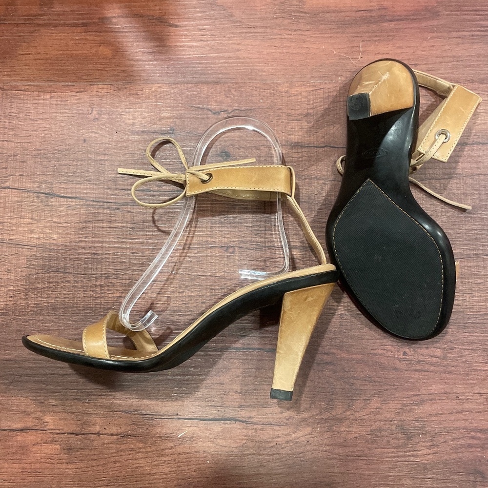 1 WEEK FINAL TODS LAST CHANCE  Tan Leather High Heel Sandals